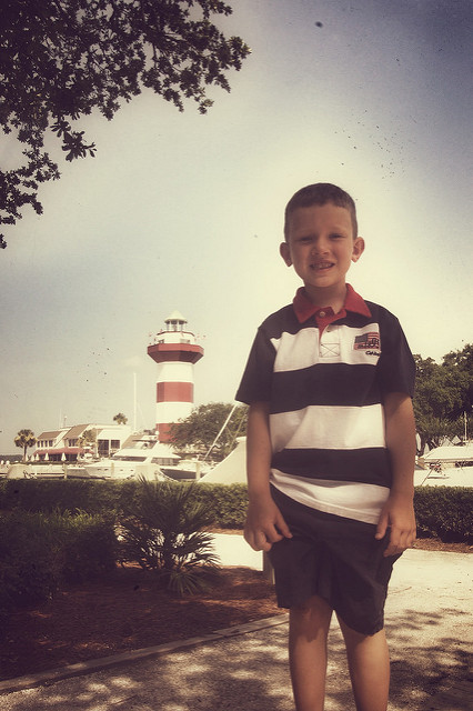 18889373863_34c843f22d_z